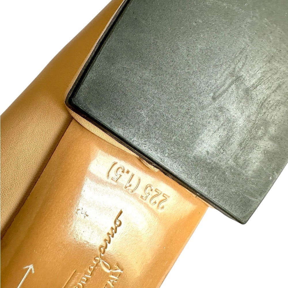Salvatore Ferragamo Women’s Leather Flats - Picture 10 of 11